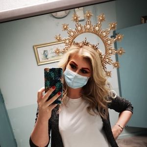 Meet your Posher, Agniete